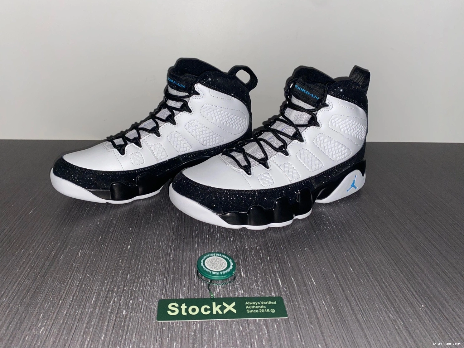 University Jordan - Retro CT8019-140 9 Blue 0404